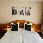 Europa 3*